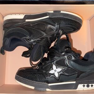 Louis Vuitton Skates Men Sneakers in Black and White